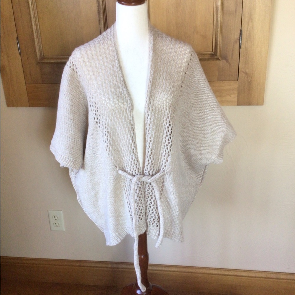 Vince Camuto Light cream Open-Knit one size Poncho